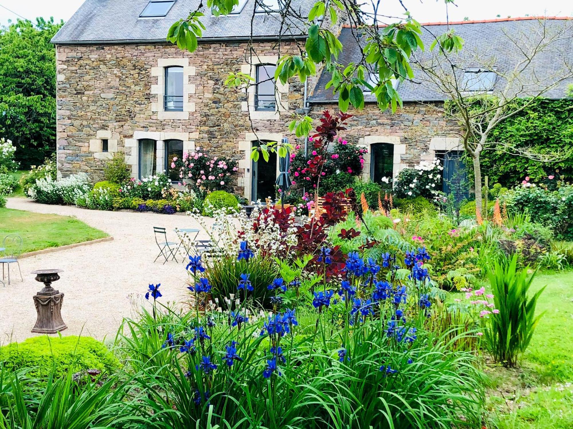 Demeure Du Porzou, Chambres D'Hotes De Charme Dans Demeure D'Exception, Parc Paysager, Spa, Massages, Proche Paimpol, Classe 4 Epis Yvias Exteriér fotografie